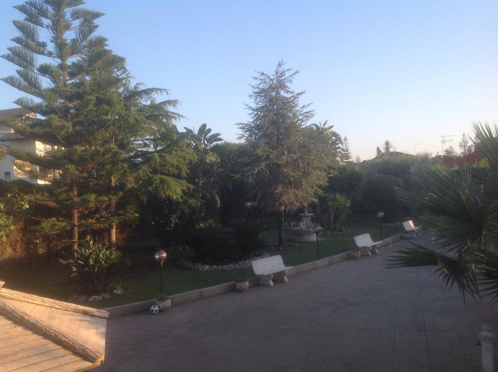 Villa Cristina Fontane Bianche Exterior photo